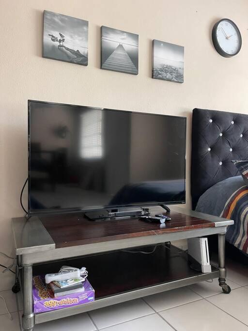 Otay Studio Great Patio Near Otay Crossing & Airport تيجوانا المظهر الخارجي الصورة